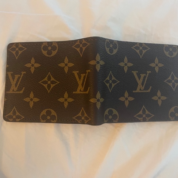 Louis Vuitton Multiple Wallet - Picture 3 of 3